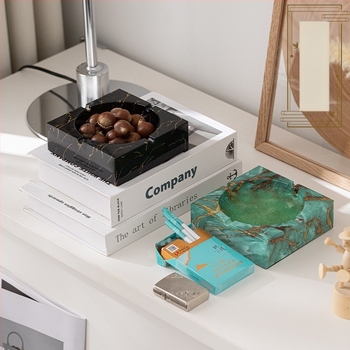 Scrumieră ceramică, pătrată, cu spațiu de depozitare, imprimare a logo-ului posibilă, personalizare