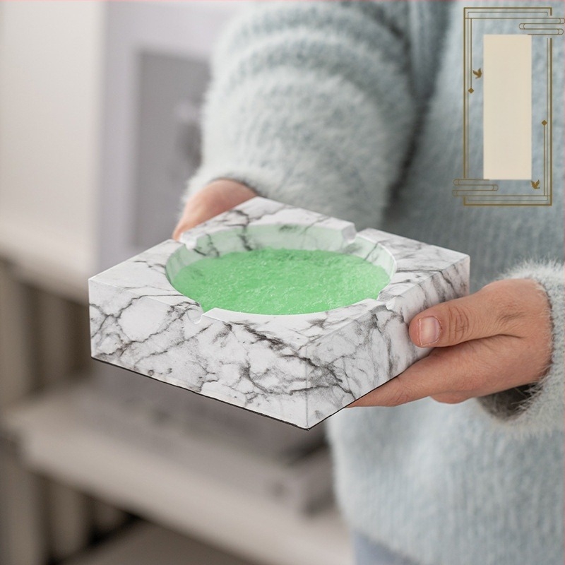 Scrumieră ceramică, pătrată, cu spațiu de depozitare, imprimare a logo-ului posibilă, personalizare