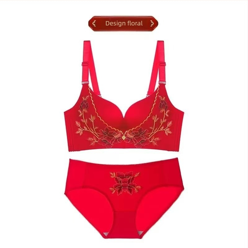 Set de lenjerie pentru nuntă în stil tradițional chinezesc, fără inele metalice; cupă 3/4; cupă modelată: subțire sus, gros jos; bretele fixe duble; închidere spate cu patru rânduri.