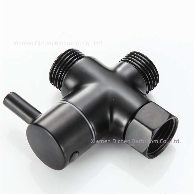 Distribuitor cu trei căi din cupru pentru duș, 1 intrare/2 ieșiri, conexiune filet, finisaj electroplatat, 0–90°C, 0.8–1.2 MPa