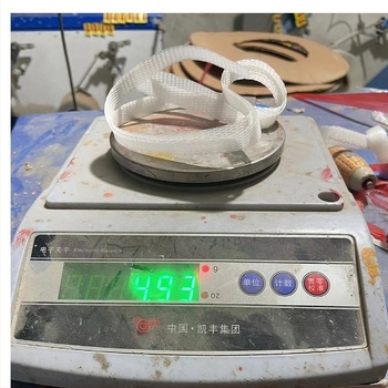 Bandă de ambalare cu dublă funcție, grosime 0,8 mm, rezistență la tracțiune 160 kg, tambur cu diametrul exterior 400 mm și interior 200 mm