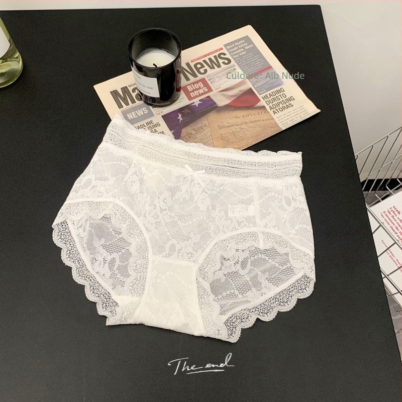 Chiloți din dantelă pentru femei, talie medie, respirabili și antibacterieni; material principal: dantelă (nylon); căptușală: viscose; model uni