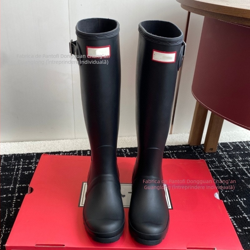 Cizme de ploaie pentru femei - impermeabile, confortabile, cu tub înalt (1–3 cm), închidere: vulcanizare; stil zilnic (Materialul superior: cauciuc; Înălțimea tubului: înaltă; Înălțimea tocurii: mică (1–3 cm); Închidere: vulcanizare; Stil: casual zilnic)