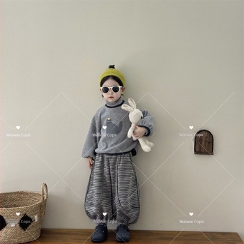 Set de iarnă pentru copii din două piese — stil coreean, desen animat, pulover gros și pantaloni uni, vârstă 0–1 ani, material Rayon, blană de iepure 80–90%
