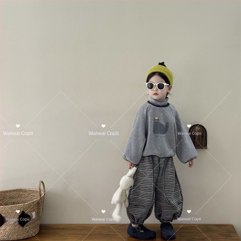 Set de iarnă pentru copii din două piese — stil coreean, desen animat, pulover gros și pantaloni uni, vârstă 0–1 ani, material Rayon, blană de iepure 80–90%