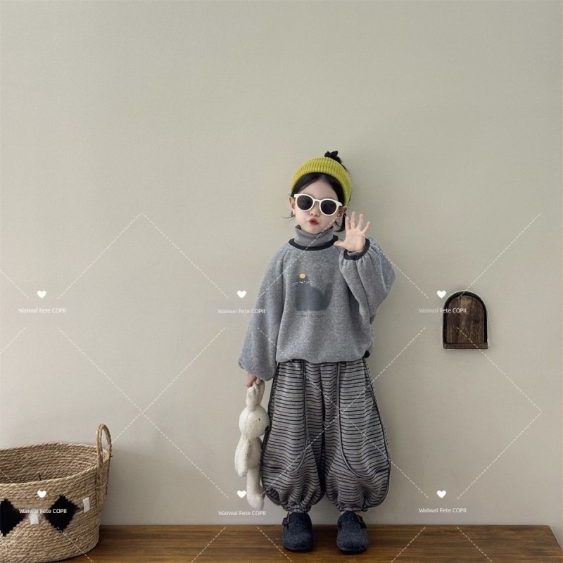 Set de iarnă pentru copii din două piese — stil coreean, desen animat, pulover gros și pantaloni uni, vârstă 0–1 ani, material Rayon, blană de iepure 80–90%