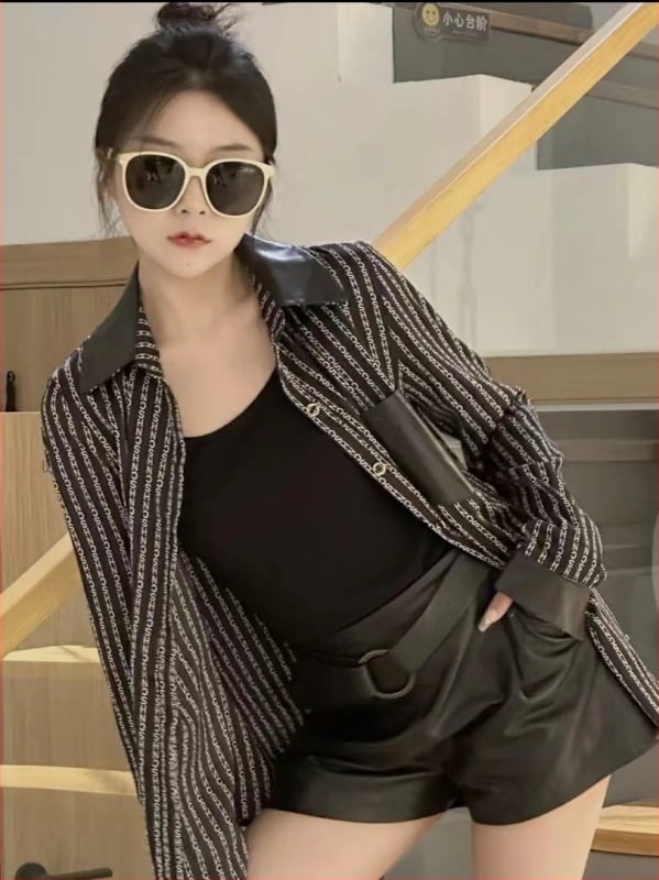 Cămașă de damă din piele de oaie, panouri de chiffon, mâneci lungi, închidere cu catarame, toamnă-iarna 2025