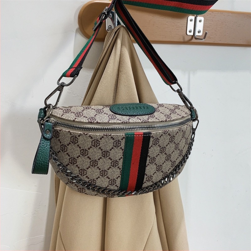 Geantă de umăr cu lanț – PU piele, căptușeală poliester, închidere cu fermoar, buzunar interior cu fermoar, structură moale