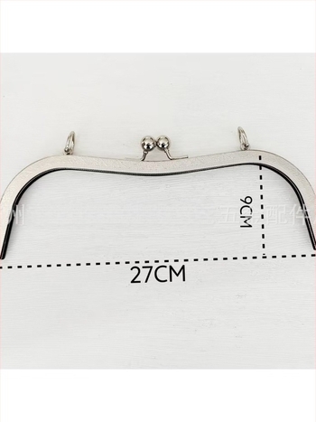 Hardware pentru genți — cadru cu gaură pentru șurub, 27 talie concavă, cap rotund gravat, design bucket-ear. Material: fier. Cod produs: 000306. Haowen luggage accessories factory. Toamnă 2024. Accesorii pentru genți.