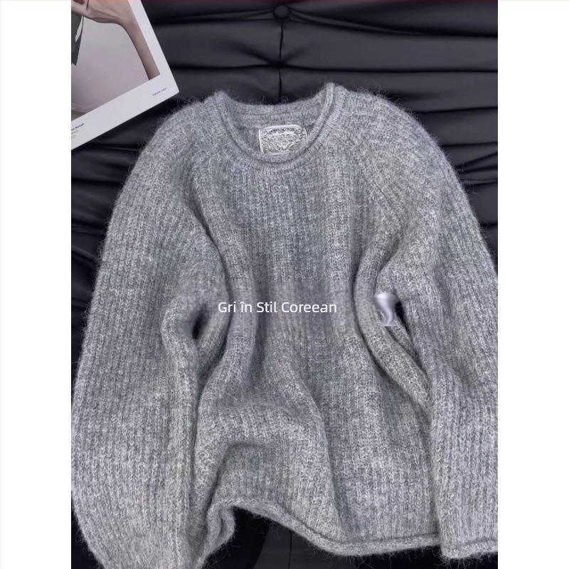 Pulover tricotat gros din amestec lână-acril, cu glugă, guler rotund, croială lejeră — Iarna 2024