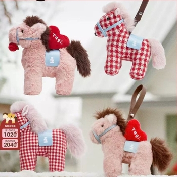 Pandantiv pentru geantă Mini Cal 05 — pluș de lână, imprimeu desen animat, accesorii decorativ, primăvara 2026