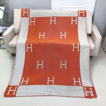 Pătură coral fleece din poliester, model geometric, 180–190 g/m², primăvară și toamnă, stil lux lejer