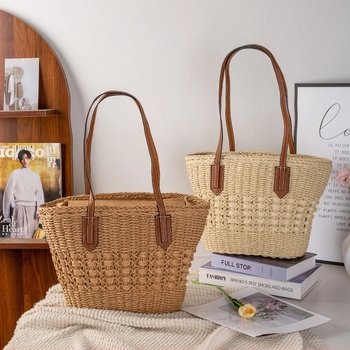 Geantă tote din pai împletită pentru umăr - Material: hârtie, căptușeală poliester, închidere cu fermoar, formă orizontală dreptunghiulară