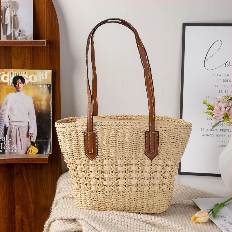 Geantă tote din pai împletită pentru umăr - Material: hârtie, căptușeală poliester, închidere cu fermoar, formă orizontală dreptunghiulară