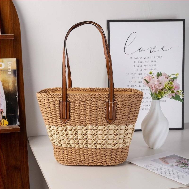 Geantă tote din pai împletită pentru umăr - Material: hârtie, căptușeală poliester, închidere cu fermoar, formă orizontală dreptunghiulară