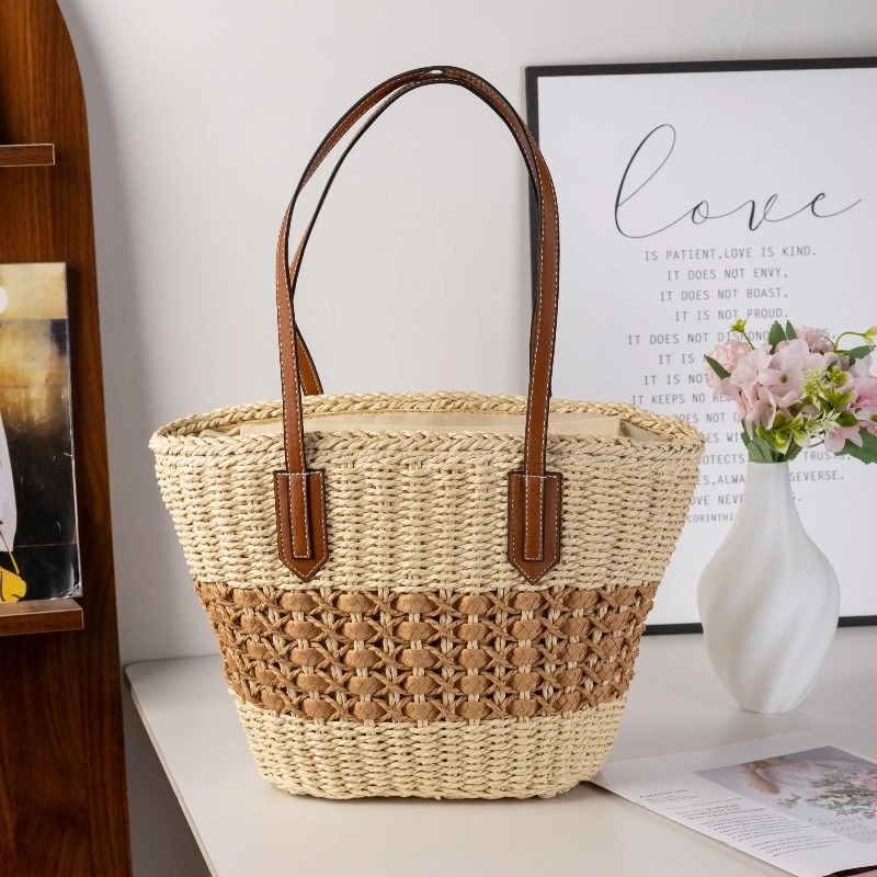 Geantă tote din pai împletită pentru umăr - Material: hârtie, căptușeală poliester, închidere cu fermoar, formă orizontală dreptunghiulară