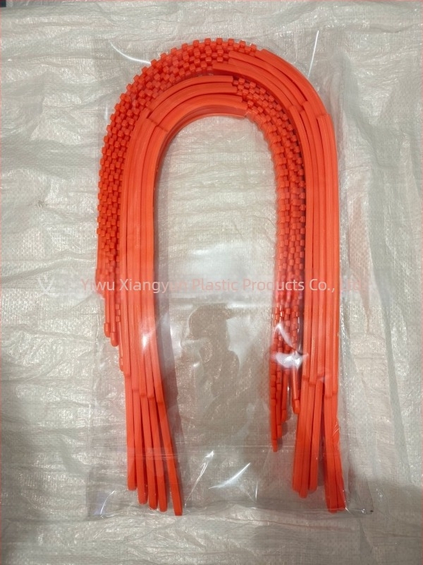 Lanț de zăpadă universal din cauciuc pentru anvelope auto, model 9795, pentru anvelope de 165–275 mm, greutate 75 g (Marcă: Simple drunk)