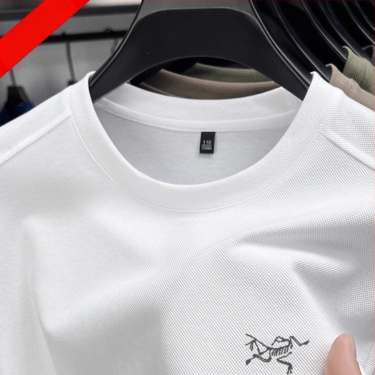 Tricou bărbați cu mâneci scurte, logo brodat, guler rotund, bumbac mercerizat ușor, imprimeu animal, croială lejeră