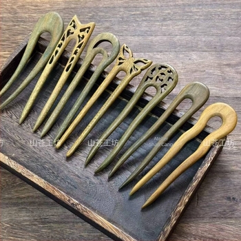 Agrafă de păr din lemn, formă geometrică — design original (Material: lemn; Stil: design original; Formă: geometrică; Categoria: accesorii pentru cap; Vara 2021)