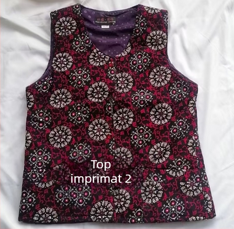 Vestă damă pentru exterior, decolteu în V, lungime scurtă, croială în formă A, fermoar, umplutură poliester