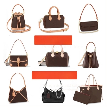 Geantă carryall din PVC cu logo – stil subraț, formă pătrată orizontală, fermoar, căptușeală din canvas, buzunar intern pentru telefon