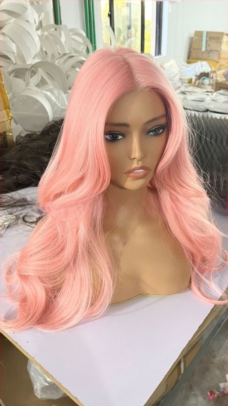 Perucă cu dantelă frontală în formă de U, volum în creștet, bucle mari și pufoase, complet lucrată manual, păr lung buclat cu breton oblic