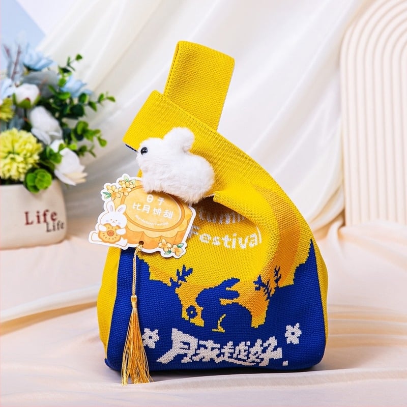 Geantă tricotată cu buzunare multiple în design național, formă verticală pătrată, căptușeală poliester, buzunare interioare: buzunar ascuns cu fermoar, buzunar pentru telefon, buzunar pentru ID și buzunar pentru cameră; potrivită pentru uz zilnic