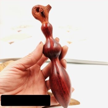 Pandantiv din lemn de santal, sculptat, în formă de dovleac, culoare naturală, fără vopsire, în 4 dimensiuni