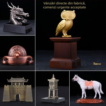 Ornament metalic personalizat cu mascotă corporativă – figură geometrică pentru birou, stil desen animat