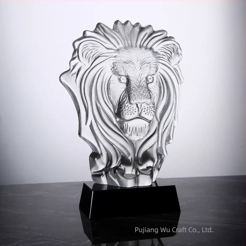 Model de cristal cu cap de lup, cap de vultur, cap de leu și cap de tigru – ornament memorial din sticlă