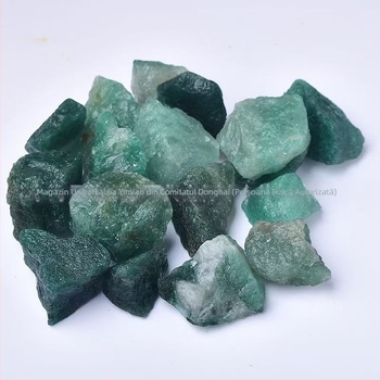 Aventurin verde natural – piatră brută pentru aromaterapie, acvariu și ghiveci – decor modern minimalist din cristal