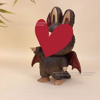 Ornament de birou din lemn curcubeu – mic monstru