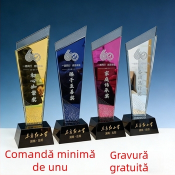 Trofeu din cristal și metal pentru întâlniri anuale ale companiei și concursuri, gravare personalizată și imprimare a logo-ului