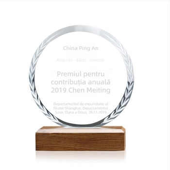 Trofeu din cristal și medalie de sticlă – premiu pentru angajatul excepțional, trofeu creativ și plachetă de autorizare a francizei, amintire de pensionare