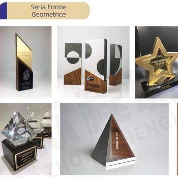 Producție Personalizată de Trofee
