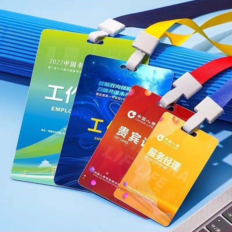 Insigne PVC personalizate pentru muncă - carduri de identitate pentru oaspeții de la conferințe, insignii ale reprezentanților la concurs, carduri de identitate pentru angajați
