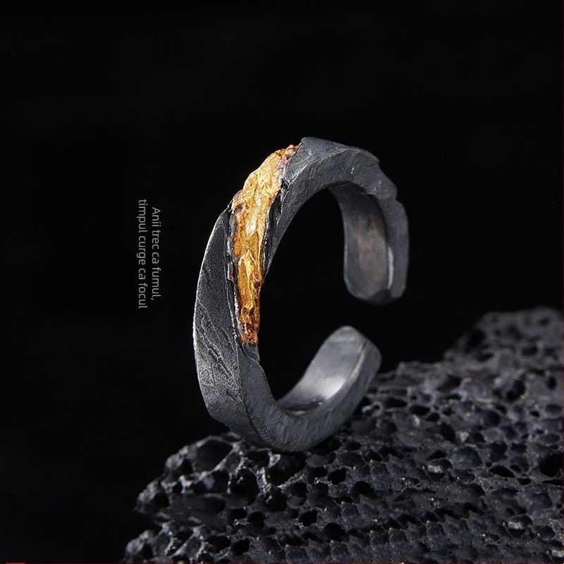 Inel Flowing Fire – unisex, design original, stil vintage, negru, din cupru, lucrat manual, reglabil, deschis pentru degetul arătător