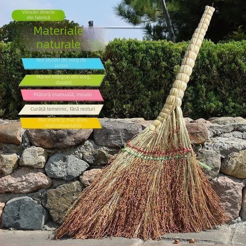 Mătură din sorghum, realizată manual, cu fire îngroșate pentru măturat robust; potrivită pentru casă, exterior, școli și șantiere.