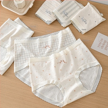 Chiloți femei din jacquard crem, talie medie, fără strângere, căptușeală din mătase în zona inghinală, model cu dungi și carouri