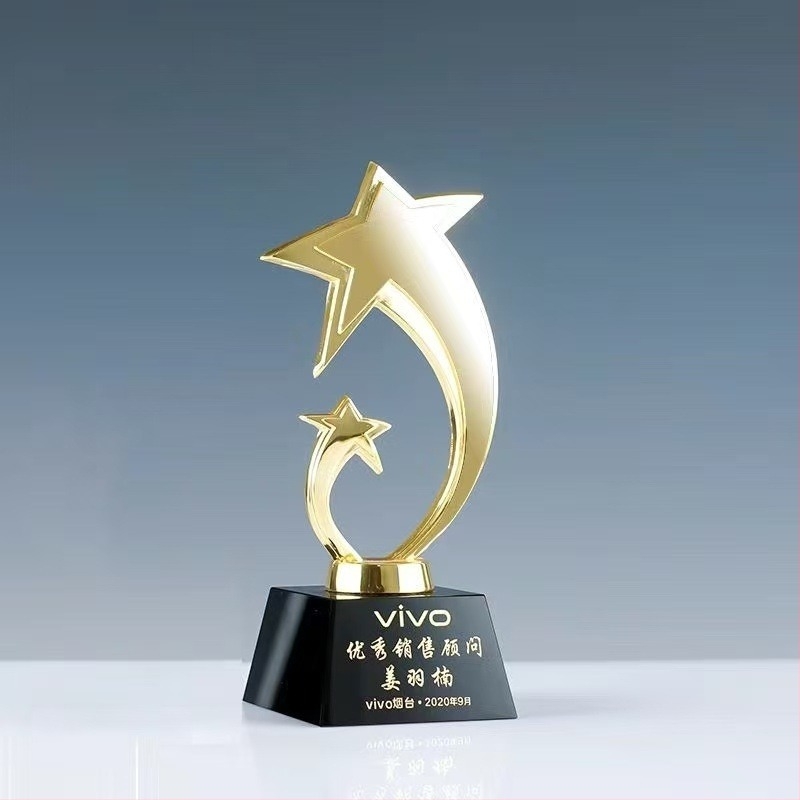 Trofeu mic din cristal cu design cu stea metalică, gravare personalizabilă pentru premii de echipă la întâlniri anuale