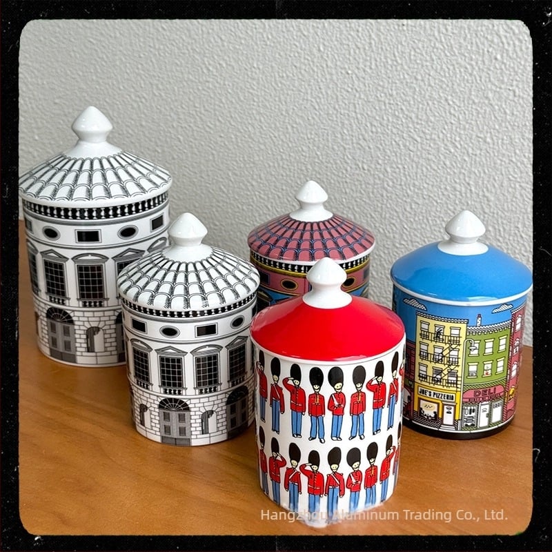 Recipient ceramic pentru depozitare cu capac, design colorat inspirat de arhitectură, 301–500 ml, indicat pentru microunde, decor pentru casă