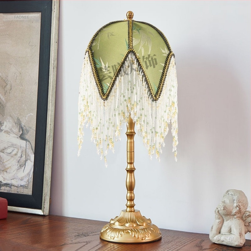 Abajur vintage din pânză cu ciucuri – lucrat manual, inspirație franțuzească, decor de lux pentru birou