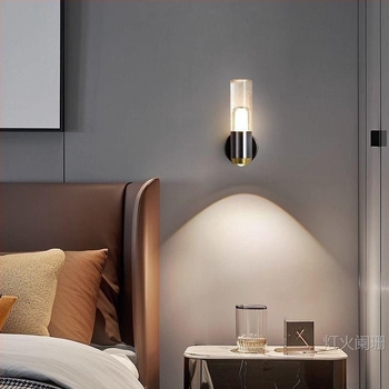 Lampa de perete pentru dormitor, stil nordic, design modern minimalist, senzație de lux, LED, corp din metal, abajur acrilic; veioză mică pentru bar și lampă de noptiere în dormitorul principal.