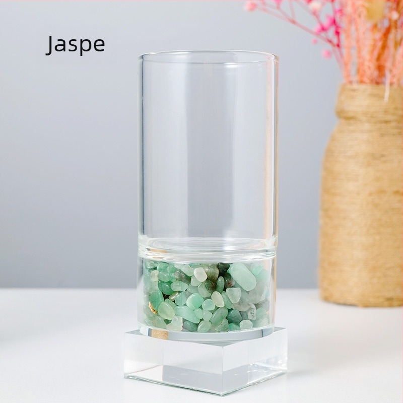 Pahar din sticlă borosilicată cu pulbere naturală de cristal și fragmente roz-alb de ametist, pahar energetic pentru demagnetizare