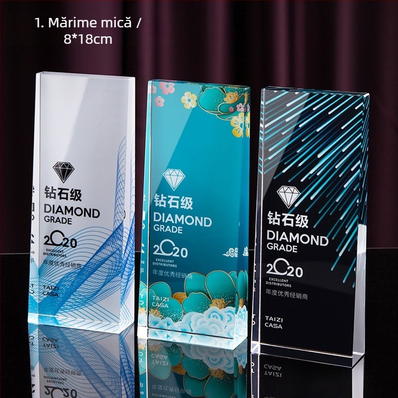 Trofeu de cristal cu medalie gravată în formă de stea cu cinci colțuri, pentru premii ale angajaților, distincții de echipă și certificate
