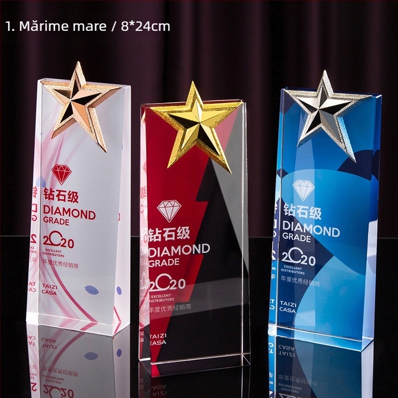 Trofeu de cristal cu medalie gravată în formă de stea cu cinci colțuri, pentru premii ale angajaților, distincții de echipă și certificate