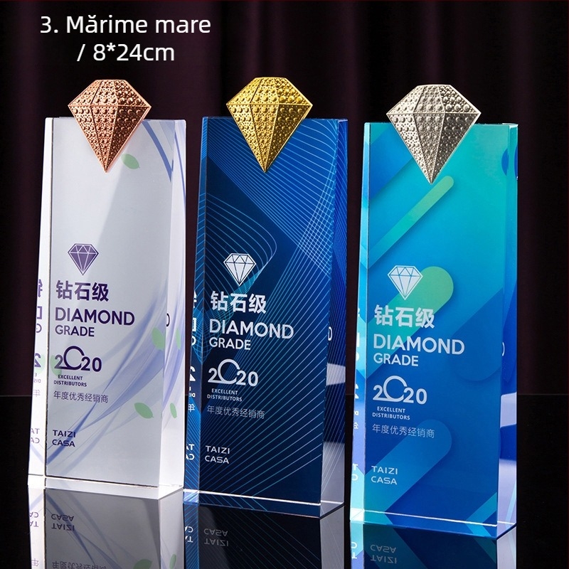 Trofeu de cristal cu medalie gravată în formă de stea cu cinci colțuri, pentru premii ale angajaților, distincții de echipă și certificate