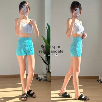 Set de yoga pentru femei, talie înaltă și ridicare a șoldurilor, top fără mâneci și pantaloni scurți
