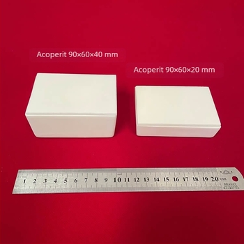 Barcă dreptunghiulară din oxid de aluminiu, cu capac, 99% puritate, dimensiuni 90×60×40 mm, pentru laborator