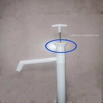 Pompa manuală din plastic pentru ulei cu mecanism glisant
